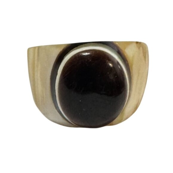 VINTAGE CARVED MOTHER OF PEARL SHELL RING SIZE 8 MOP BOHO HANDMADE SEA SHELL - Picture 1 of 6